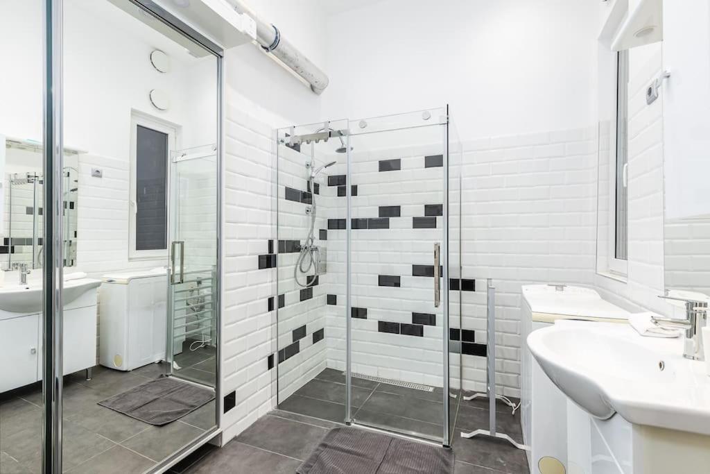 Bold Base Apartment Budapest Bagian luar foto